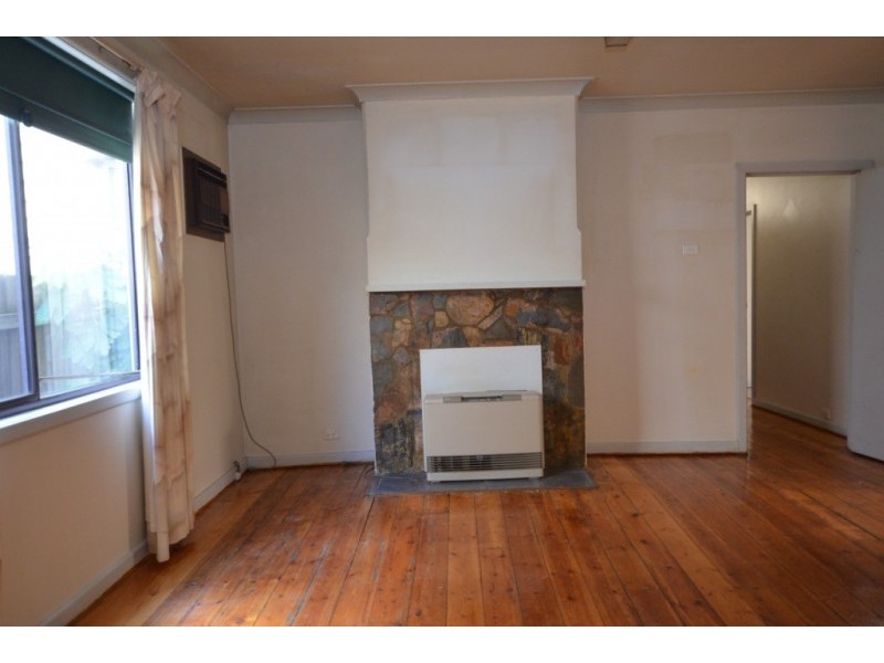 11 Pickett St, Footscray VIC 3011