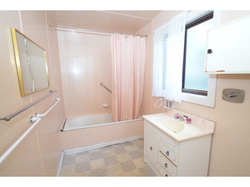 11 Pickett St, Footscray VIC 3011