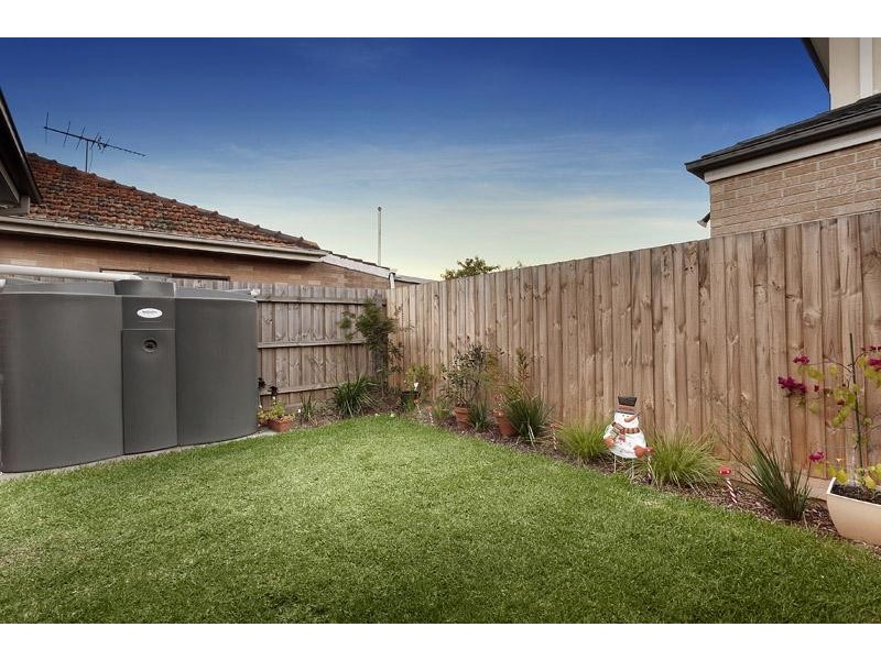 1/50 Blenheim Road, Newport VIC 3015