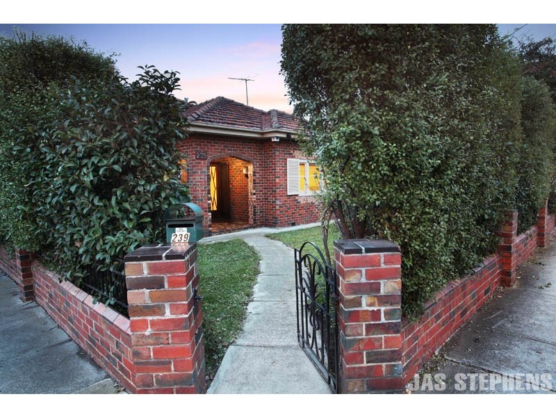 239 Somerville Road, Yarraville VIC 3013