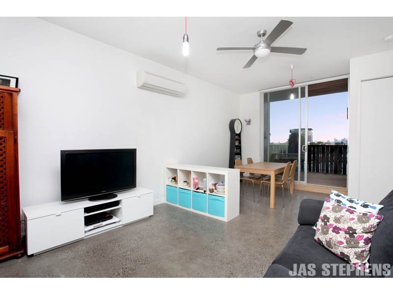 208/2 Alexander Street, Seddon VIC 3011