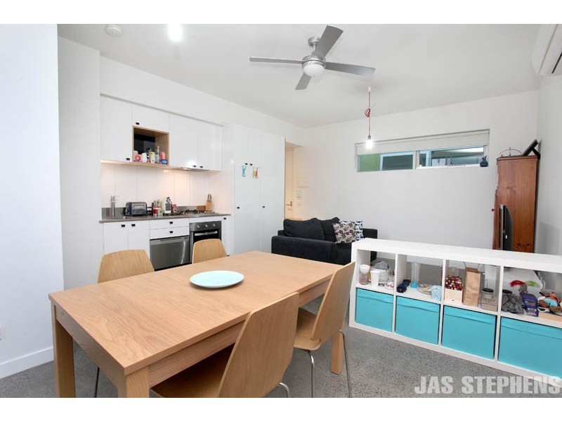 208/2 Alexander Street, Seddon VIC 3011