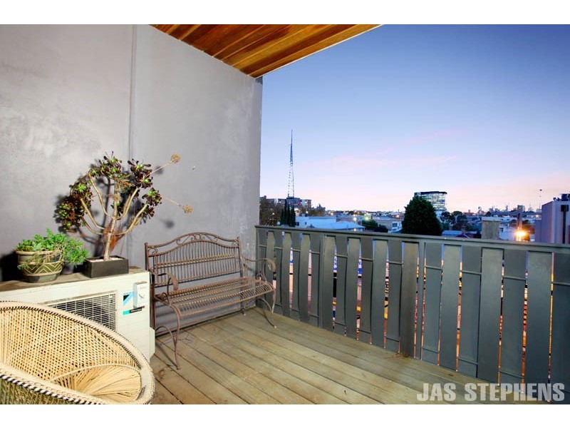 208/2 Alexander Street, Seddon VIC 3011