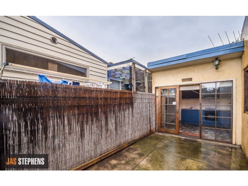 21 Pentland Parade, Seddon VIC 3011