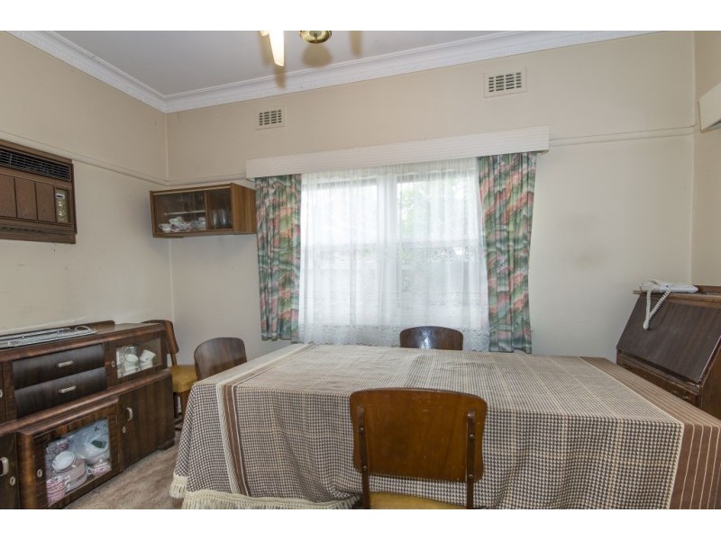 90 Newcastle Street, Newport VIC 3015