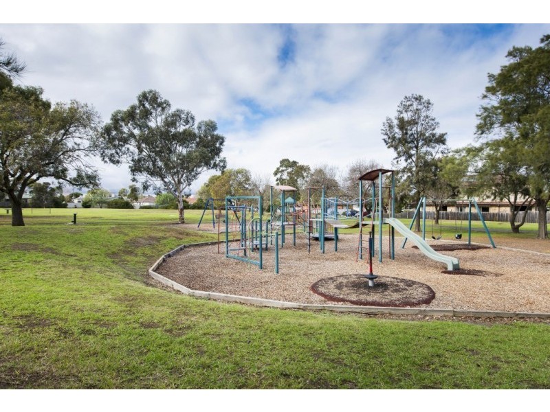 90 Newcastle Street, Newport VIC 3015