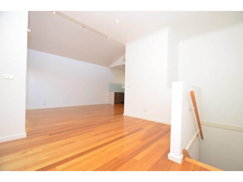 7/10 Rosamond Road, Footscray VIC 3011