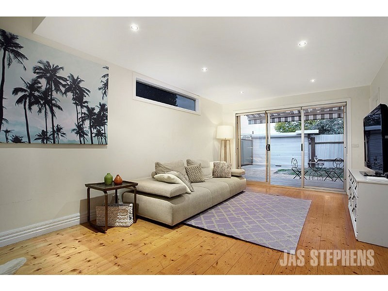 39 Ballarat Road, Maidstone VIC 3012