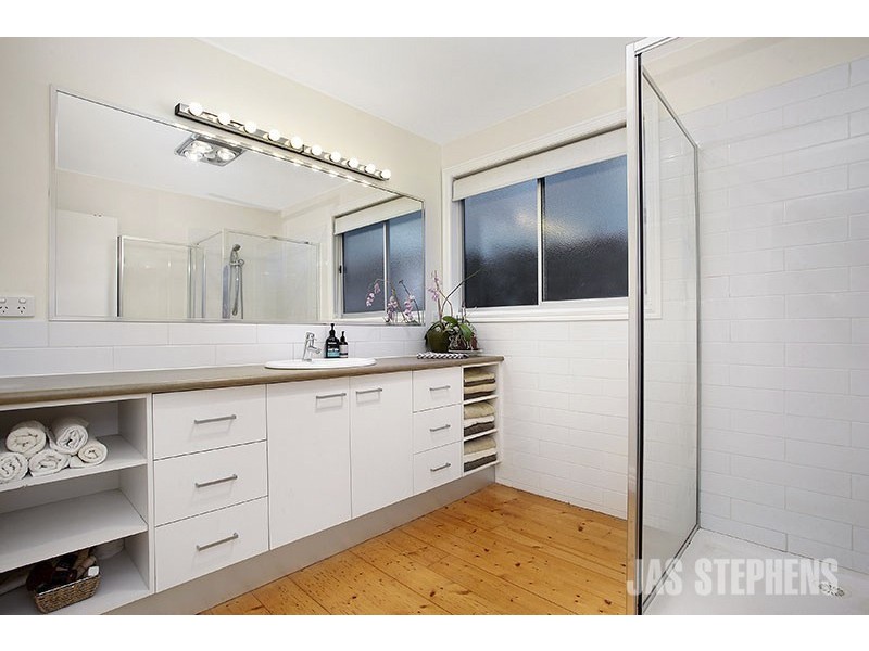 39 Ballarat Road, Maidstone VIC 3012