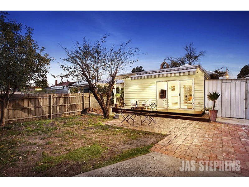 39 Ballarat Road, Maidstone VIC 3012