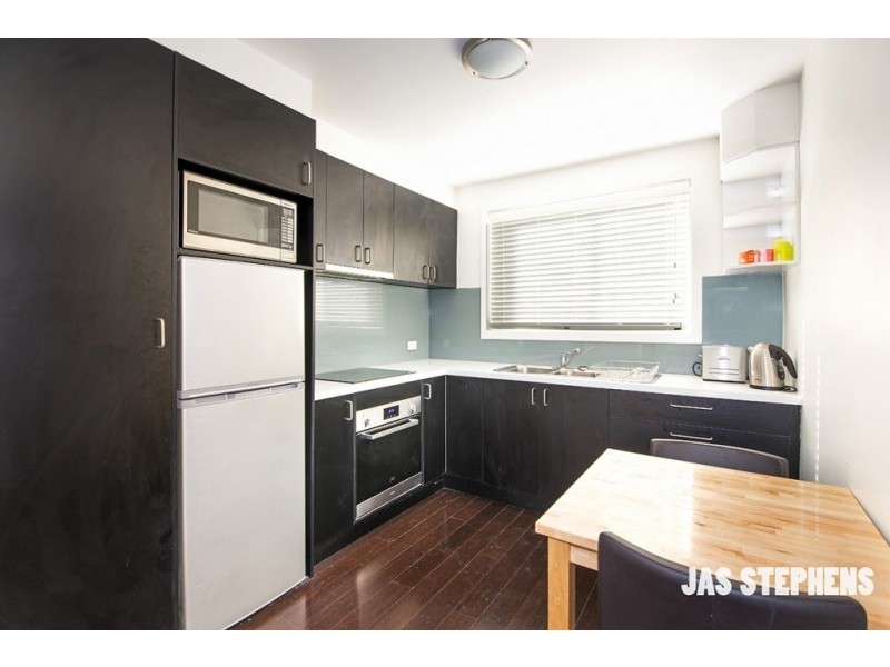 2/705 Barkly St, West Footscray VIC 3012