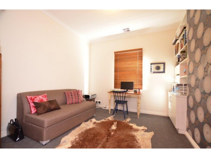 114 Wales St, Kingsville VIC 3012