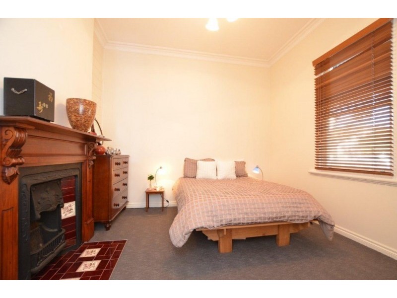 114 Wales St, Kingsville VIC 3012