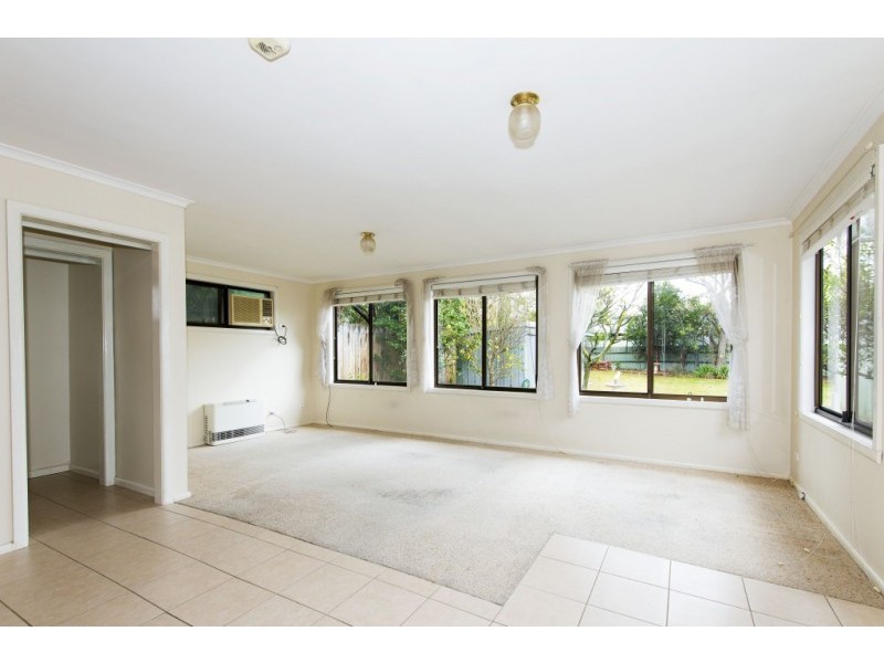 16 Norfolk Street, Maidstone VIC 3012