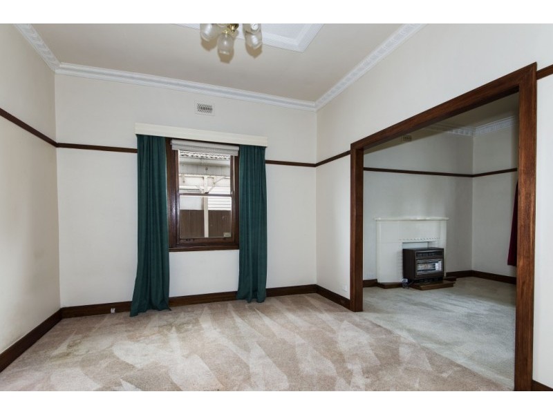 16 Norfolk Street, Maidstone VIC 3012