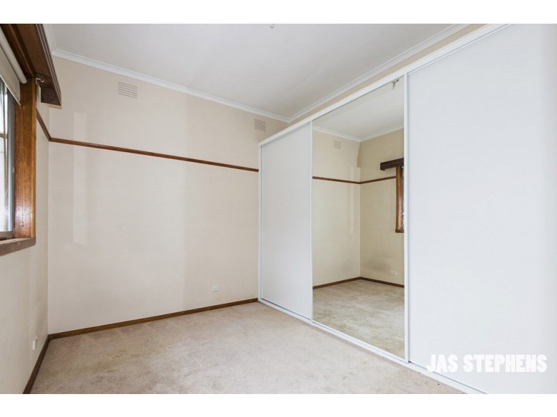 16 Norfolk Street, Maidstone VIC 3012