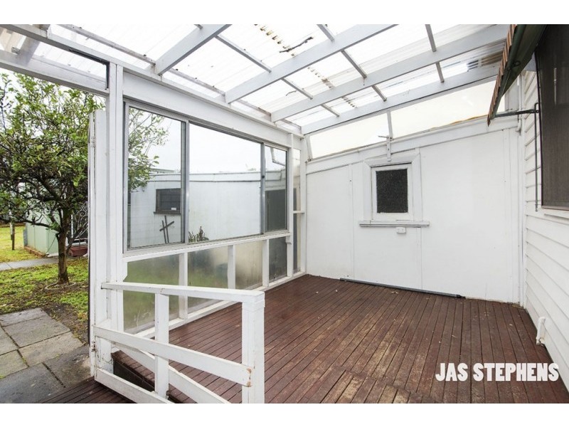 16 Norfolk Street, Maidstone VIC 3012