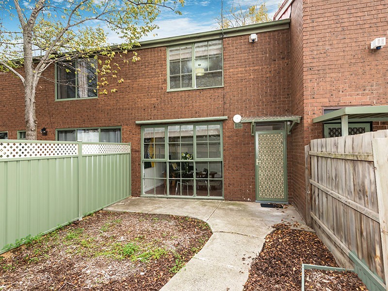 2/85 Ballarat Road, Maidstone VIC 3012