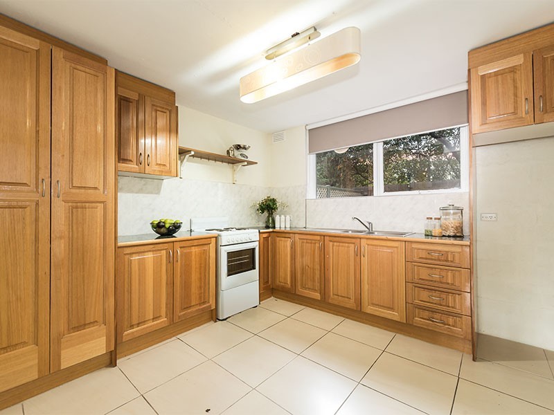 2/85 Ballarat Road, Maidstone VIC 3012