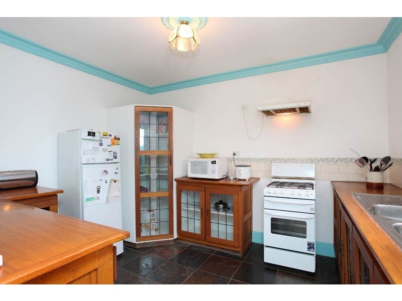 1 Dove St, West Footscray VIC 3012