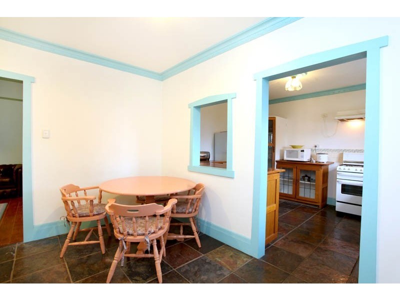 1 Dove St, West Footscray VIC 3012