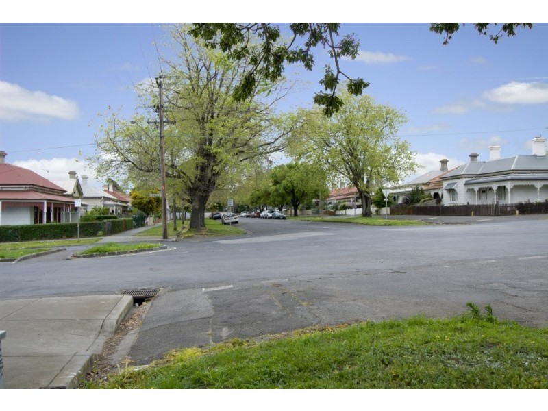 31 Bunbury St, Footscray VIC 3011