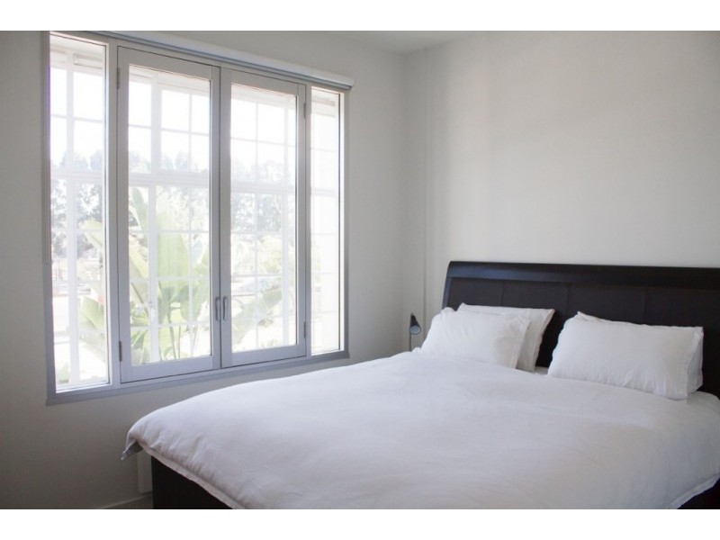 7 Newman Drv, Footscray VIC 3011