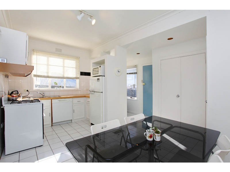 23 McConnell Street, Kensington VIC 3031