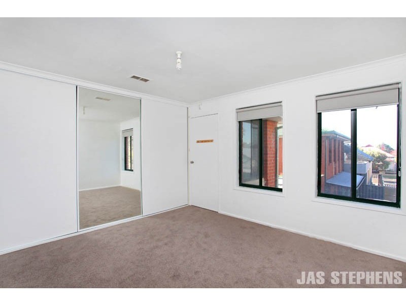 3/98 Macpherson Street, Footscray VIC 3011