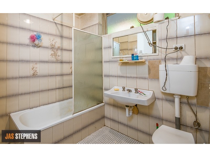 2/38 Hampton Parade, West Footscray VIC 3012
