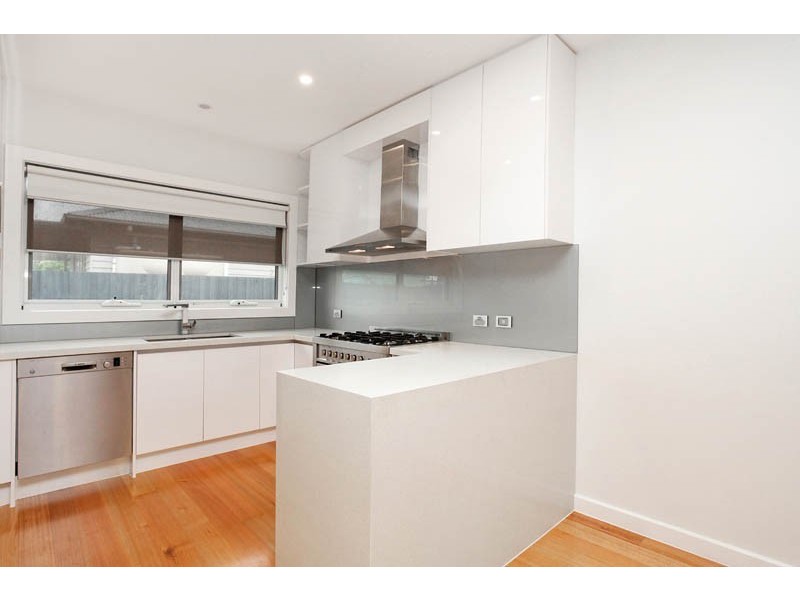 2/68 Madden St, Maidstone VIC 3012