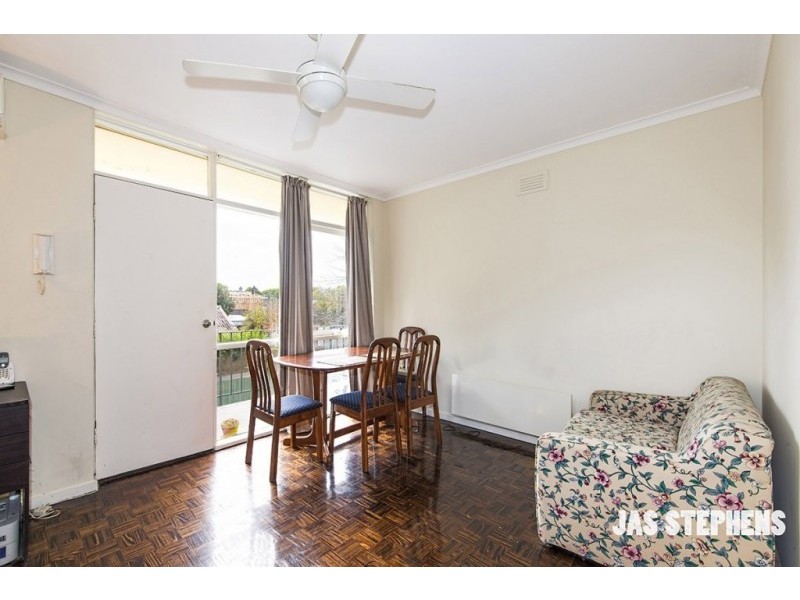 12/95 Summerhill Road, Footscray VIC 3011