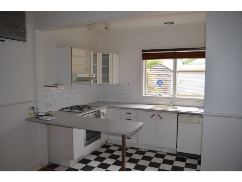 175 Queensville St, Kingsville VIC 3012