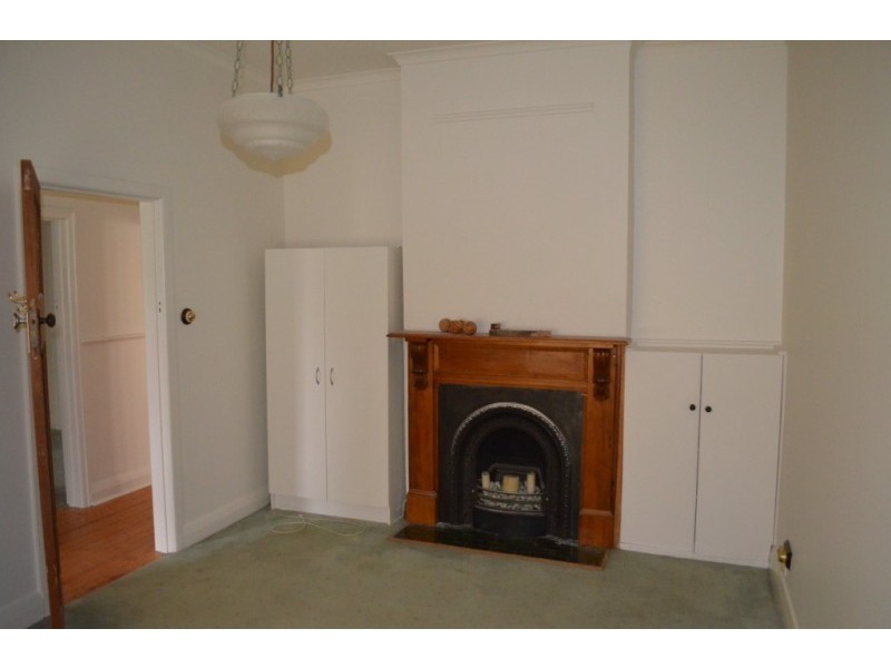 175 Queensville St, Kingsville VIC 3012