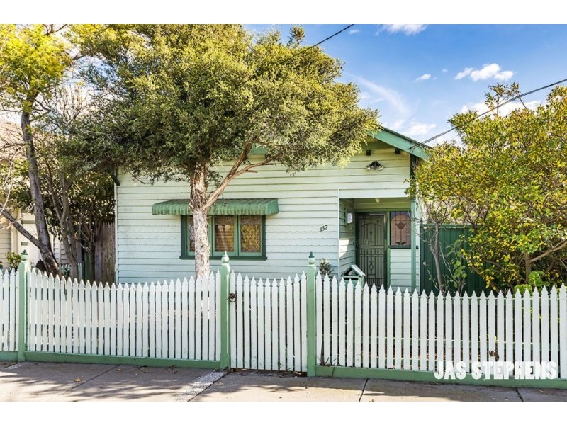 132 Queensville Street, Kingsville VIC 3012