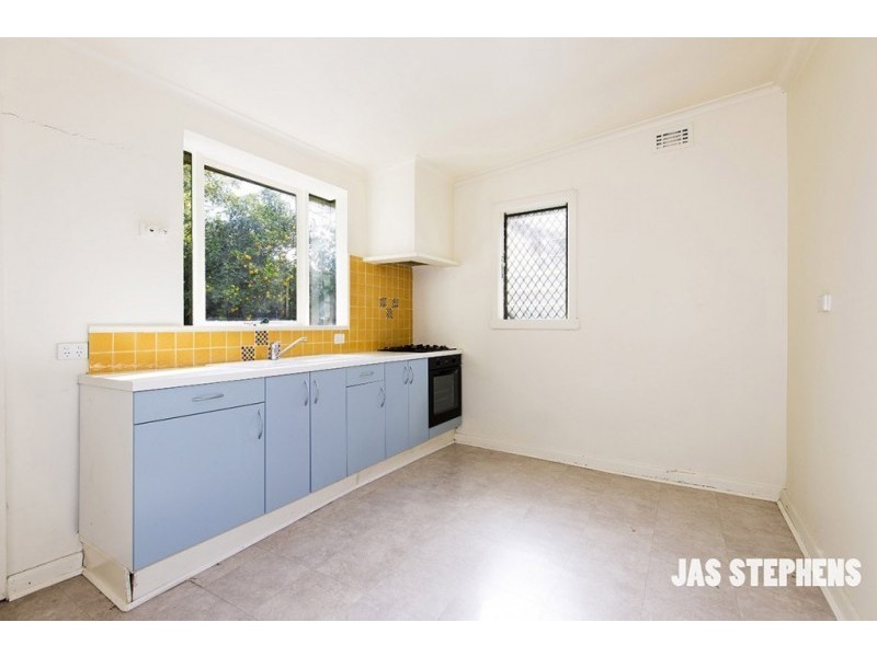 132 Queensville Street, Kingsville VIC 3012