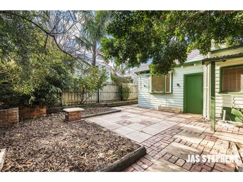 132 Queensville Street, Kingsville VIC 3012