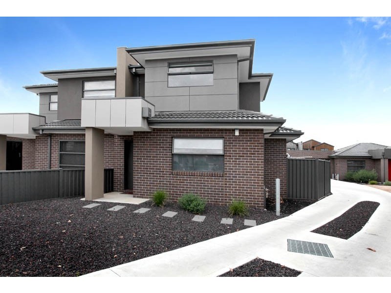2/24 Hancock Crescent, Braybrook VIC 3019