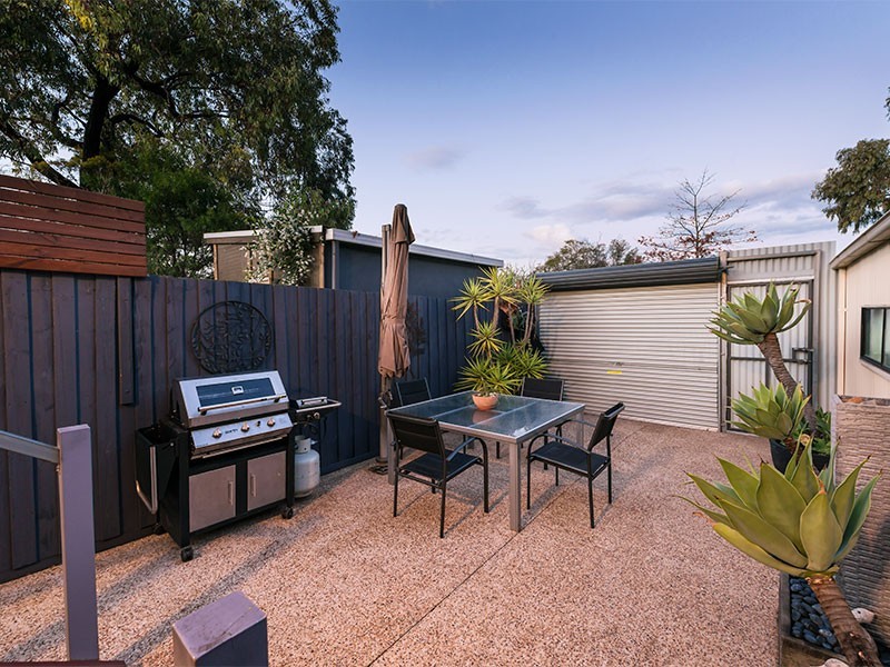 91 Summerhill Road, Footscray VIC 3011