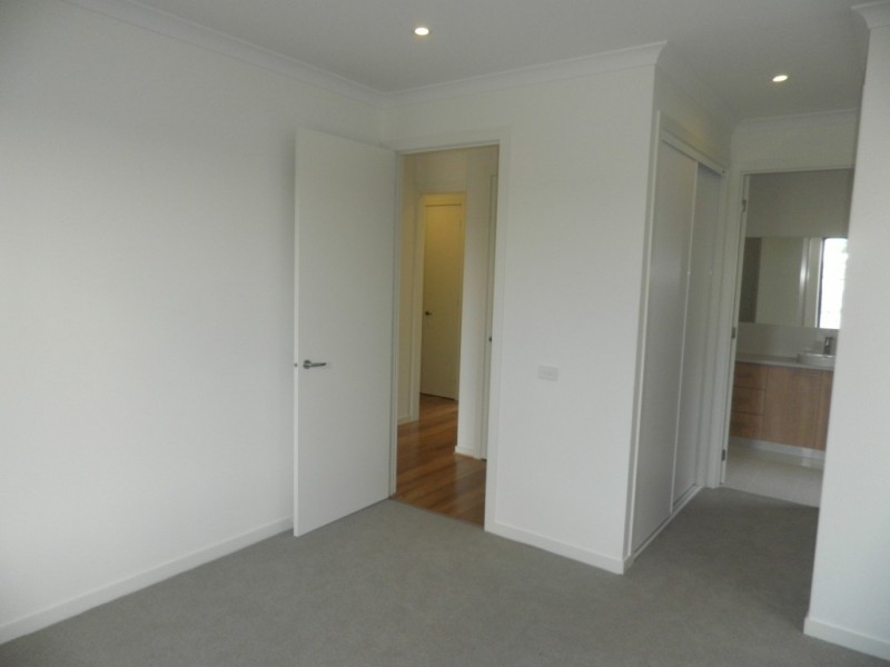 72 McDougall Drive, Footscray VIC 3011
