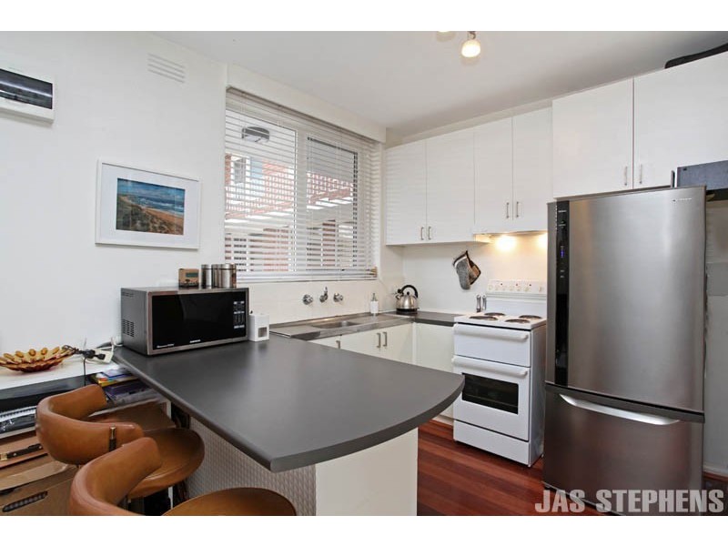 9/294 Nicholson Street, Seddon VIC 3011