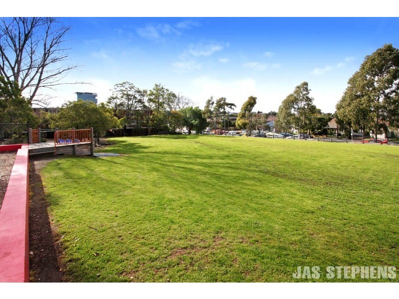 9/294 Nicholson Street, Seddon VIC 3011