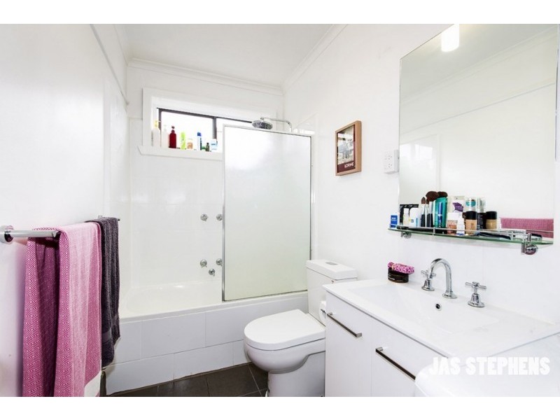 4/182 Mount Alexander Road, Flemington VIC 3031