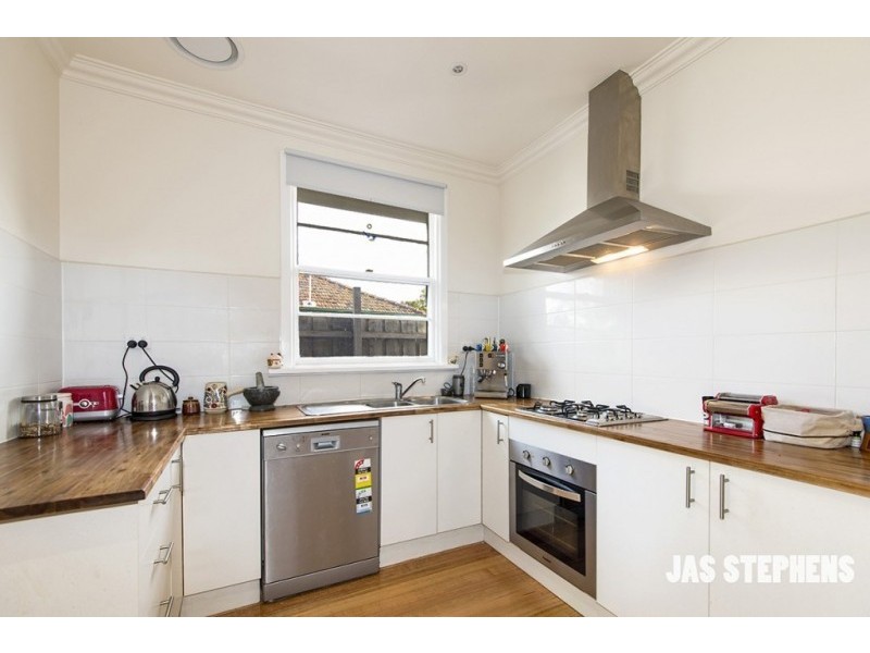 2 Burns Street, Maidstone VIC 3012