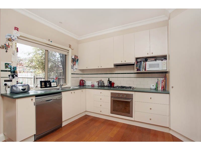 2/5A Chatfield Street, Kingsville VIC 3012