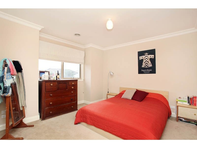 2/5A Chatfield Street, Kingsville VIC 3012