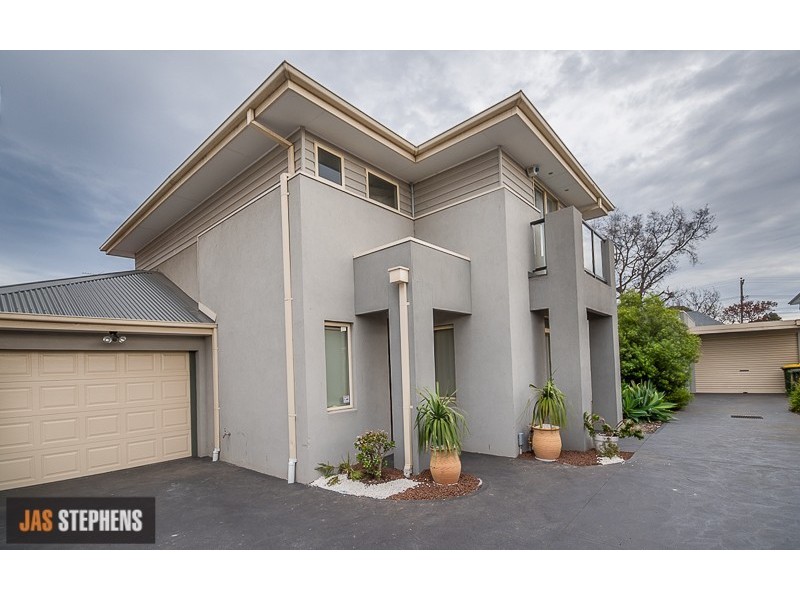 2/36 Vernon Street, South Kingsville VIC 3015