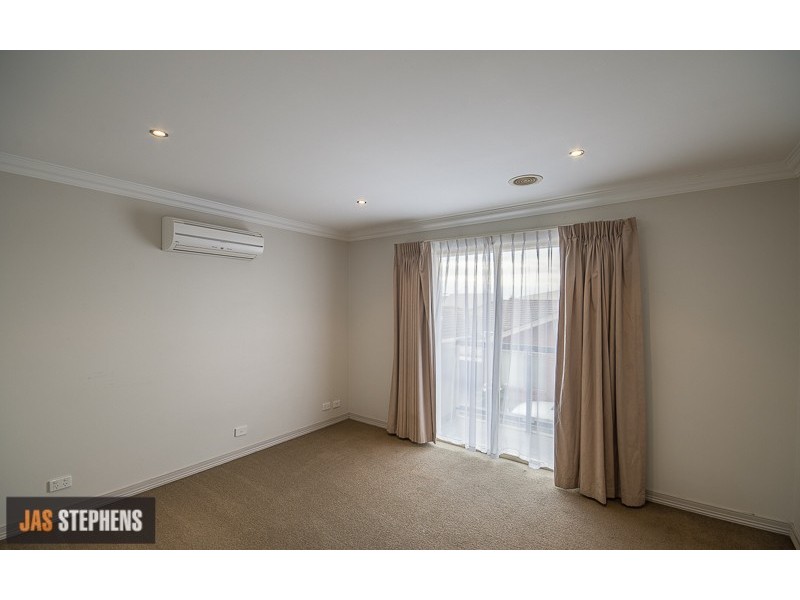 2/36 Vernon Street, South Kingsville VIC 3015