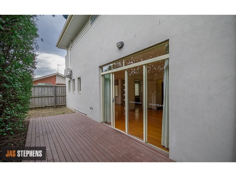 2/36 Vernon Street, South Kingsville VIC 3015