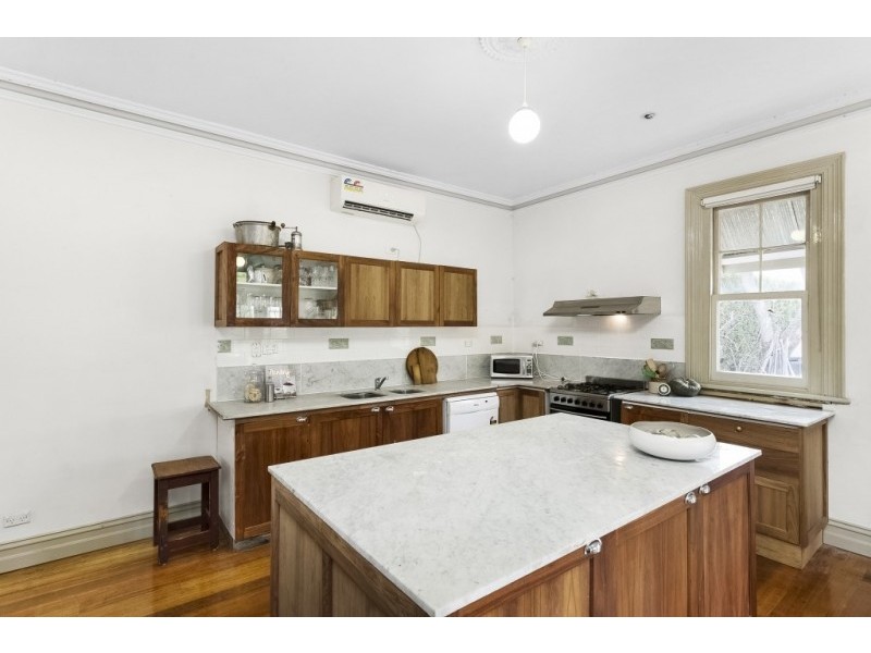 31 Schutt Street, Newport VIC 3015